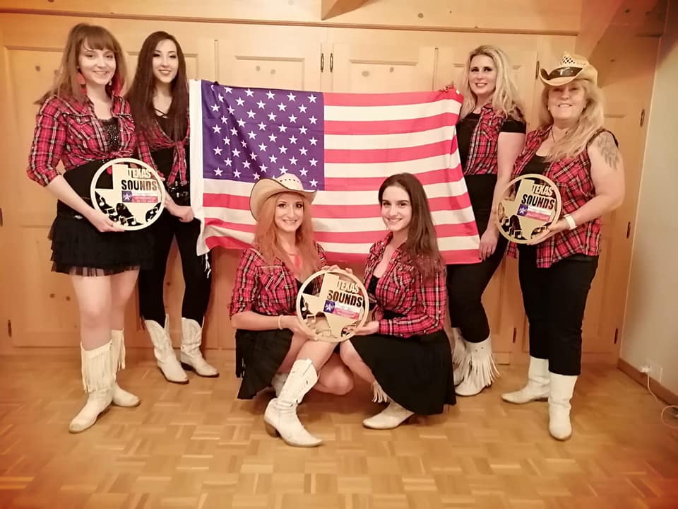 Country Sisters boekt u bij www.kwekel-evenementen.nl